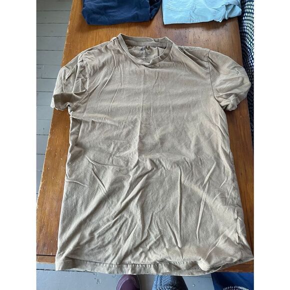 Boys bundle of t-shirts tan, turquoise, navy blue XL - Picture 3 of 8